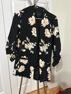 Dynamite Black Floral Open Blazer with Cream Blooms